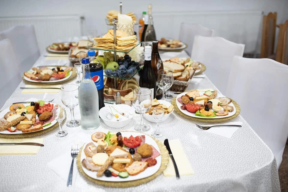 Ghelința Cazare | Pensiune (K1607-29) Imaginea poate fi supusă drepturilor de autor. Se recomandă contactarea titularului drepturilor.