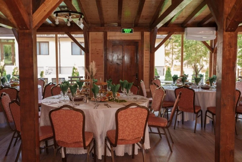 Ghelința Cazare | Pensiune (K1607-30) Imaginea poate fi supusă drepturilor de autor. Se recomandă contactarea titularului drepturilor.