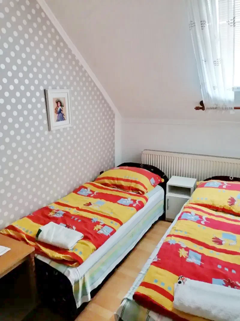 Hajdúszoboszló Szállás | Vendégház (K0845-16) A kép szerzői jogvédelem alatt állhat. Javasolt a kapcsolatfelvétel a jog tulajdonossal. Hajdúszoboszló Szállás | Vendégház (K0845-16) A kép szerzői jogvédelem alatt állhat. Javasolt a kapcsolatfelvétel a jog tulajdonossal.
