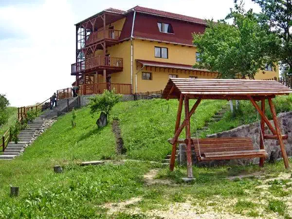 Târgu Secuiesc Cazare | Pensiune (K0129-1) Imaginea poate fi supusă drepturilor de autor. Se recomandă contactarea titularului drepturilor.