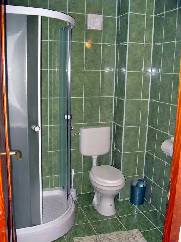 Târgu Secuiesc Cazare | Pensiune (K0129-12) Imaginea poate fi supusă drepturilor de autor. Se recomandă contactarea titularului drepturilor.