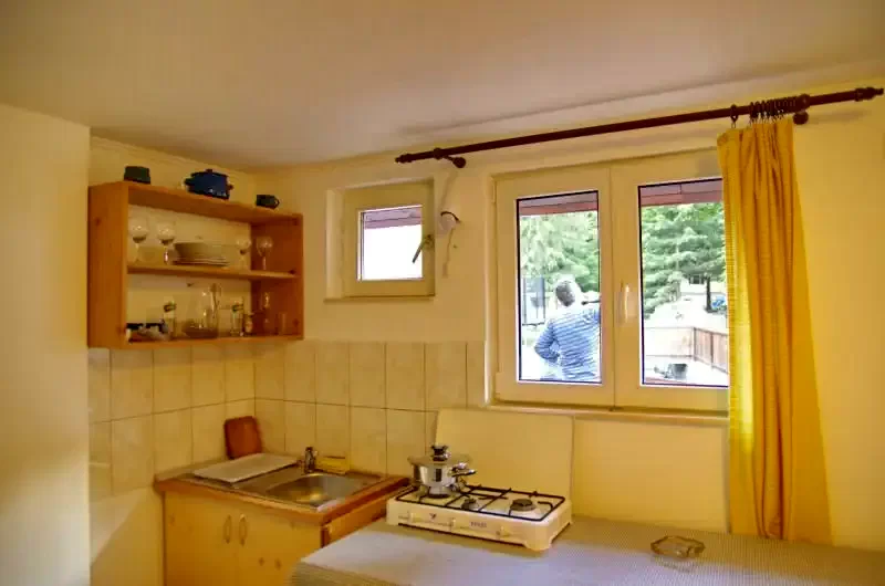 Miercurea Ciuc Cazare | Cabană (K0439-27) Imaginea poate fi supusă drepturilor de autor. Se recomandă contactarea titularului drepturilor.