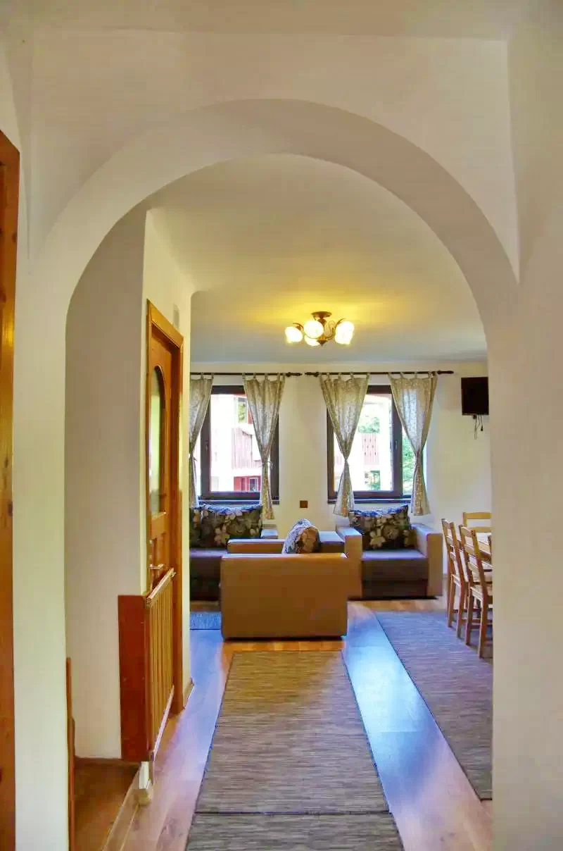 Miercurea Ciuc Cazare | Cabană (K0439-32) Imaginea poate fi supusă drepturilor de autor. Se recomandă contactarea titularului drepturilor.