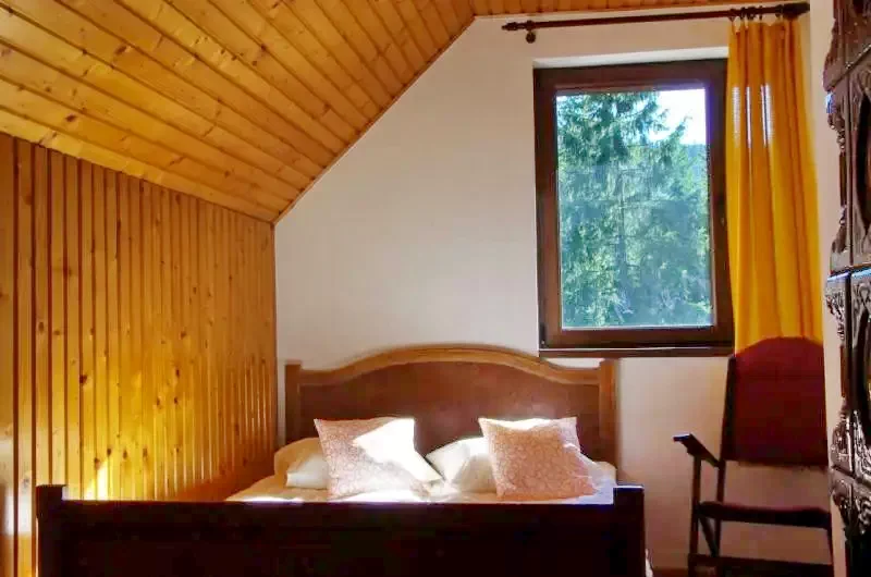 Miercurea Ciuc Cazare | Cabană (K0439-46) Imaginea poate fi supusă drepturilor de autor. Se recomandă contactarea titularului drepturilor.