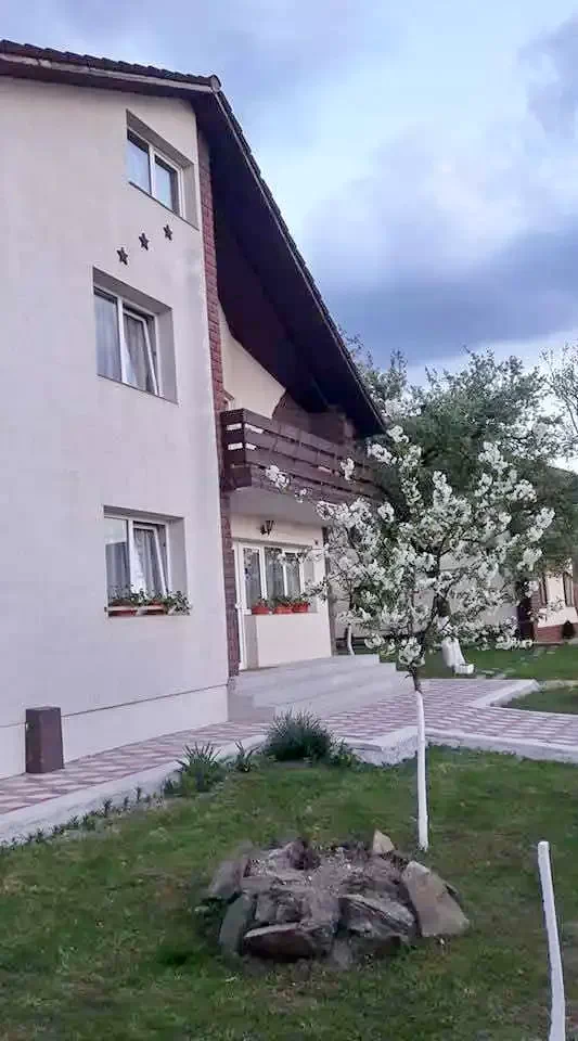Aknasúgatag Szállás | Panzió (K1015-8) A kép szerzői jogvédelem alatt állhat. Javasolt a kapcsolatfelvétel a jog tulajdonossal.