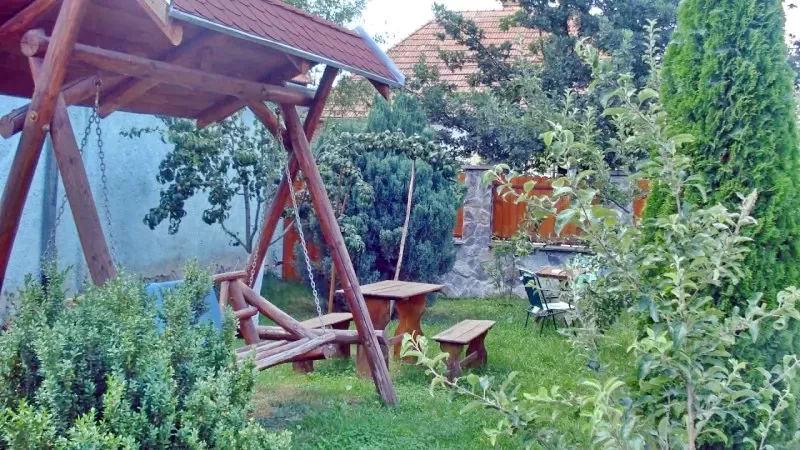 Păuleni-Ciuc Cazare | Pensiune (K0128-35) Imaginea poate fi supusă drepturilor de autor. Se recomandă contactarea titularului drepturilor.