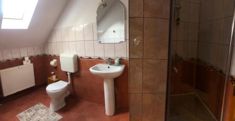 Târgu Secuiesc Cazare | Casă de oaspeți (K0615-21) Imaginea poate fi supusă drepturilor de autor. Se recomandă contactarea titularului drepturilor. Târgu Secuiesc Cazare | Casă de oaspeți (K0615-21) Imaginea poate fi supusă drepturilor de autor. Se recomandă contactarea titularului drepturilor.