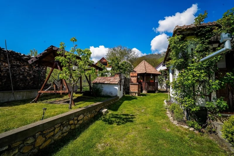 Torockó Szállás | Vendégház (K0177-26) A kép szerzői jogvédelem alatt állhat. Javasolt a kapcsolatfelvétel a jog tulajdonossal. Torockó Szállás | Vendégház (K0177-26) A kép szerzői jogvédelem alatt állhat. Javasolt a kapcsolatfelvétel a jog tulajdonossal.