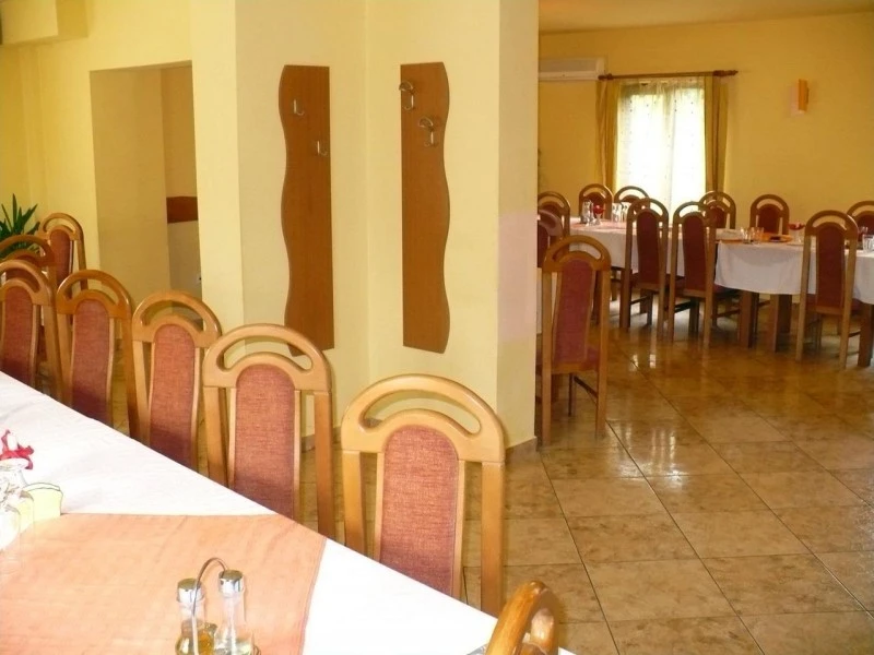Sibiu Cazare | Hotel*** (K1608-3) Imaginea poate fi supusă drepturilor de autor. Se recomandă contactarea titularului drepturilor.