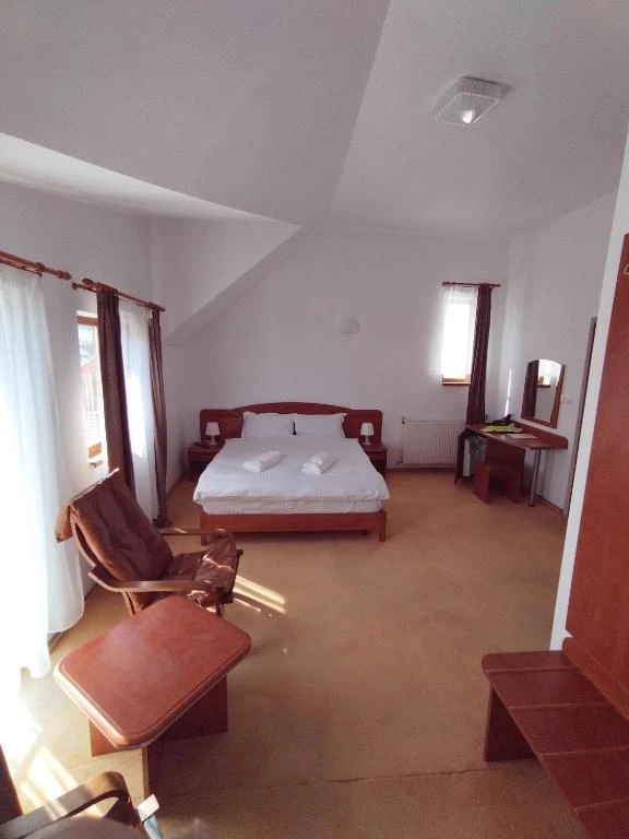 Sibiu Cazare | Hotel*** (K1608-15) Imaginea poate fi supusă drepturilor de autor. Se recomandă contactarea titularului drepturilor.
