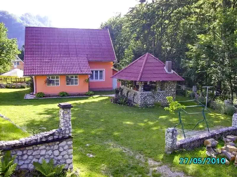 Valea Boga Cazare | Pensiune (K0052-44) Imaginea poate fi supusă drepturilor de autor. Se recomandă contactarea titularului drepturilor.