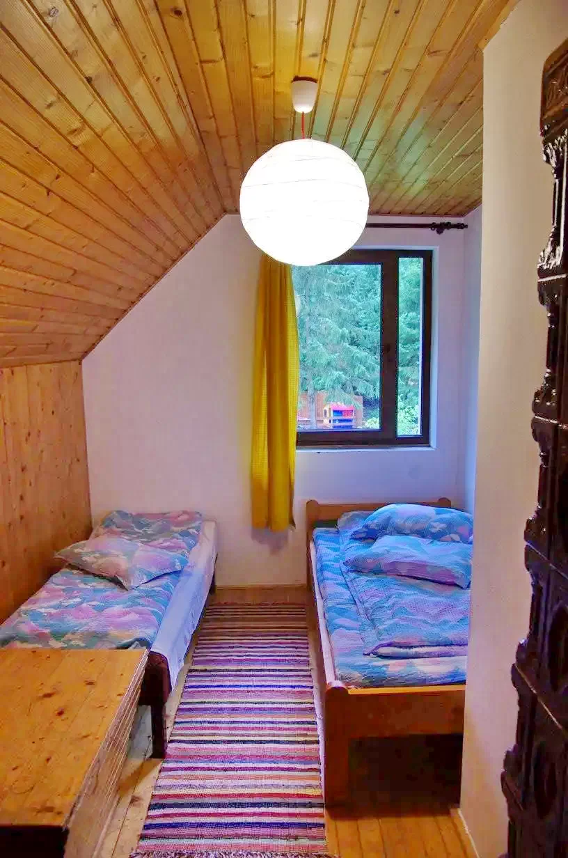 Miercurea Ciuc Cazare | Cabană (K0439-42) Imaginea poate fi supusă drepturilor de autor. Se recomandă contactarea titularului drepturilor.