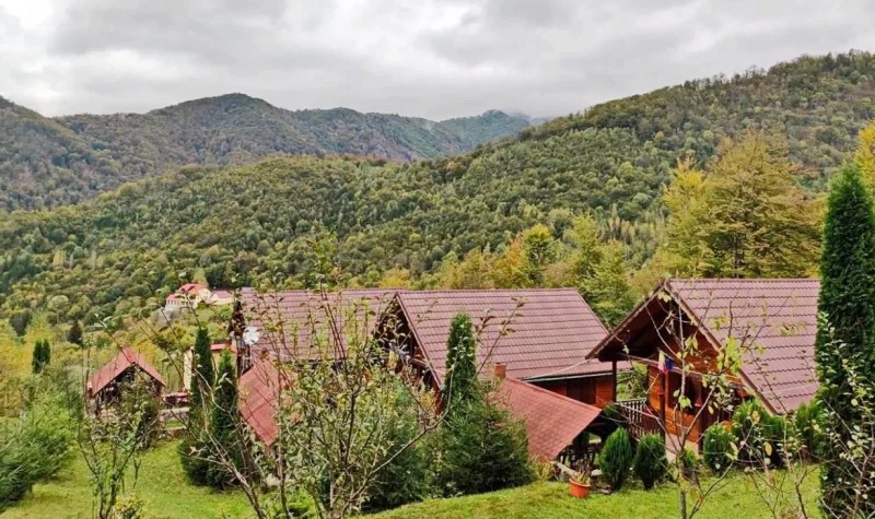 Valea Boga Cazare | Cabană (K0618-22) Imaginea poate fi supusă drepturilor de autor. Se recomandă contactarea titularului drepturilor. Valea Boga Cazare | Cabană (K0618-22) Imaginea poate fi supusă drepturilor de autor. Se recomandă contactarea titularului drepturilor.