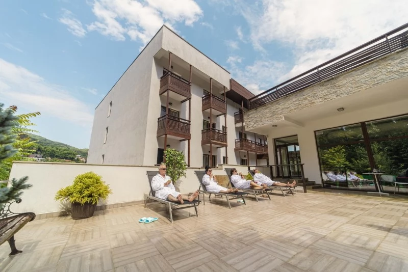 Băile Olănești Cazare | Hotel*** (K0748-19) Imaginea poate fi supusă drepturilor de autor. Se recomandă contactarea titularului drepturilor. Băile Olănești Cazare | Hotel*** (K0748-19) Imaginea poate fi supusă drepturilor de autor. Se recomandă contactarea titularului drepturilor.