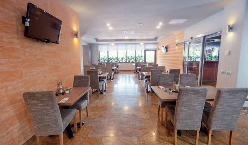 Băile Olănești Cazare | Hotel*** (K0748-20) Imaginea poate fi supusă drepturilor de autor. Se recomandă contactarea titularului drepturilor. Băile Olănești Cazare | Hotel*** (K0748-20) Imaginea poate fi supusă drepturilor de autor. Se recomandă contactarea titularului drepturilor.