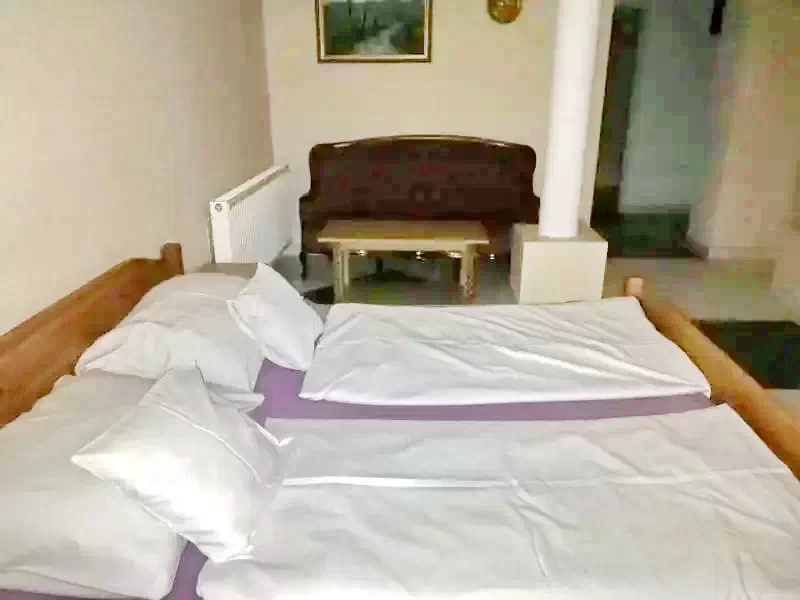 Mișcolț Cazare | Casă de oaspeți (K0861-26) Imaginea poate fi supusă drepturilor de autor. Se recomandă contactarea titularului drepturilor.