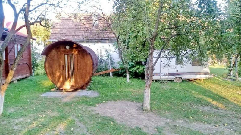 Cristuru Secuiesc Cazare | Casă de oaspeți (K0581-7) Imaginea poate fi supusă drepturilor de autor. Se recomandă contactarea titularului drepturilor.