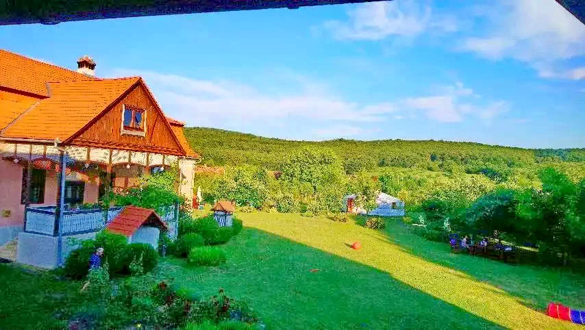 Rugonfalva Szállás | Vendégház (K1258-15) A kép szerzői jogvédelem alatt állhat. Javasolt a kapcsolatfelvétel a jog tulajdonossal. Rugonfalva Szállás | Vendégház (K1258-15) A kép szerzői jogvédelem alatt állhat. Javasolt a kapcsolatfelvétel a jog tulajdonossal.