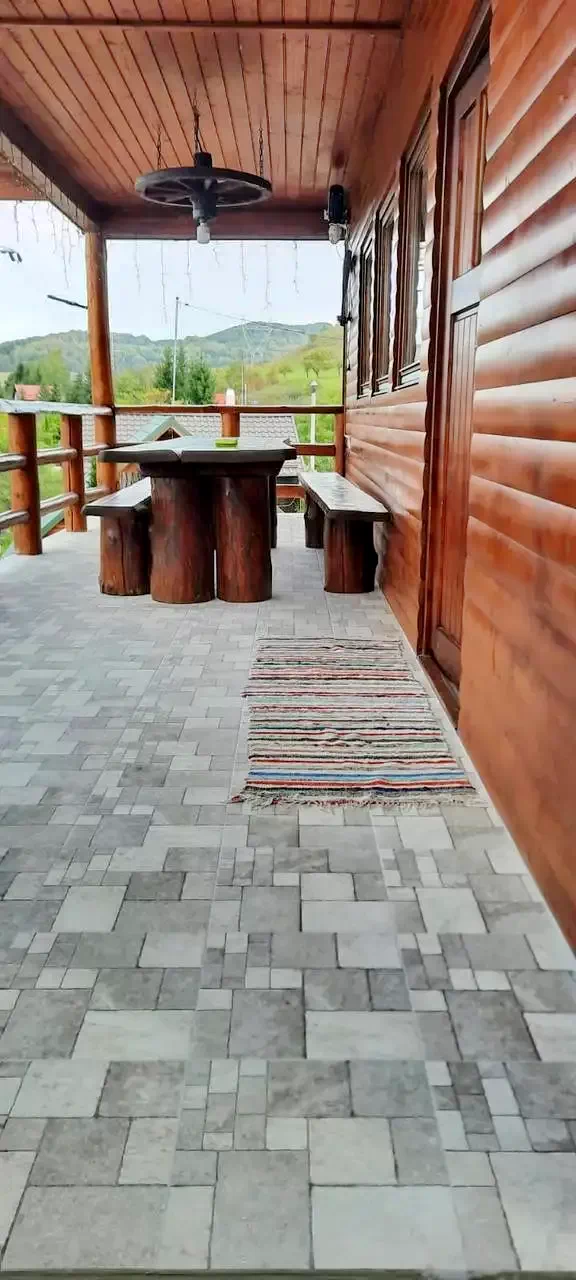 Bezidu Nou Cazare | Cabană (K0648-17) Imaginea poate fi supusă drepturilor de autor. Se recomandă contactarea titularului drepturilor. Bezidu Nou Cazare | Cabană (K0648-17) Imaginea poate fi supusă drepturilor de autor. Se recomandă contactarea titularului drepturilor.