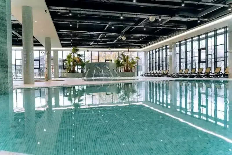 Băile 1 Mai Cazare | Hotel**** (K0755-21) Imaginea poate fi supusă drepturilor de autor. Se recomandă contactarea titularului drepturilor. Băile 1 Mai Cazare | Hotel**** (K0755-21) Imaginea poate fi supusă drepturilor de autor. Se recomandă contactarea titularului drepturilor.