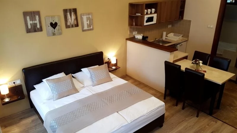 Jula Cazare | Casă de apartamente (K0018-52) Imaginea poate fi supusă drepturilor de autor. Se recomandă contactarea titularului drepturilor.