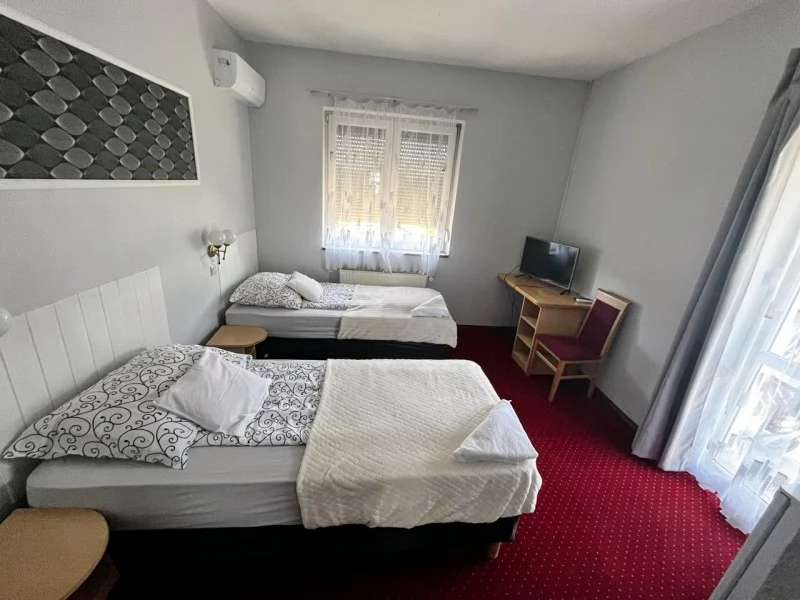 Cazare Dunaharaszti / Camino Panzió. Imaginea poate fi supusă drepturilor de autor. Se recomandă contactarea titularului drepturilor.
