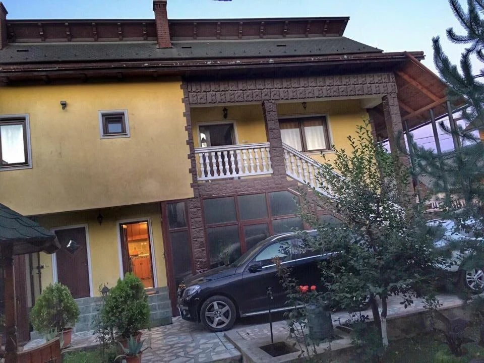 Vișeu de Sus Cazare | Pensiune (K1237-20) Imaginea poate fi supusă drepturilor de autor. Se recomandă contactarea titularului drepturilor. Vișeu de Sus Cazare | Pensiune (K1237-20) Imaginea poate fi supusă drepturilor de autor. Se recomandă contactarea titularului drepturilor.