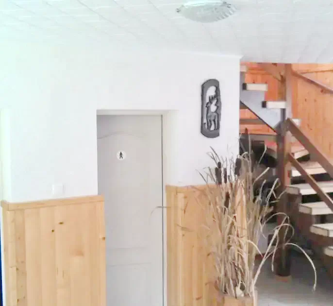 Zetea Cazare | Cabană (K0282-14) Imaginea poate fi supusă drepturilor de autor. Se recomandă contactarea titularului drepturilor. Zetea Cazare | Cabană (K0282-14) Imaginea poate fi supusă drepturilor de autor. Se recomandă contactarea titularului drepturilor.
