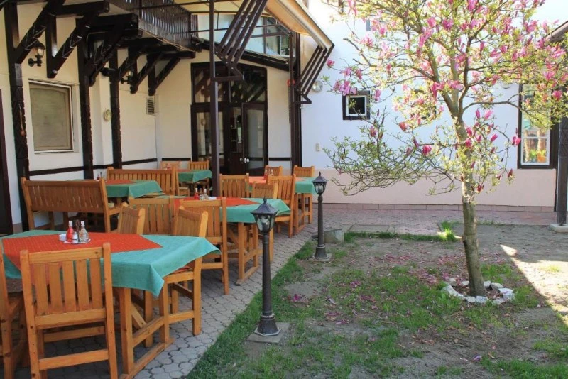 Marosvásárhely Szállás | Panzió (K1611-46) A kép szerzői jogvédelem alatt állhat. Javasolt a kapcsolatfelvétel a jog tulajdonossal. Marosvásárhely Szállás | Panzió (K1611-46) A kép szerzői jogvédelem alatt állhat. Javasolt a kapcsolatfelvétel a jog tulajdonossal.