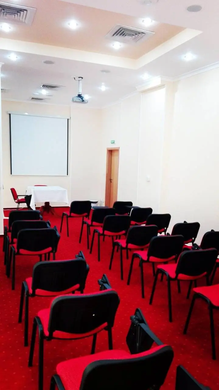 Tulcea Cazare | Hotel*** (K1305-9) Imaginea poate fi supusă drepturilor de autor. Se recomandă contactarea titularului drepturilor.