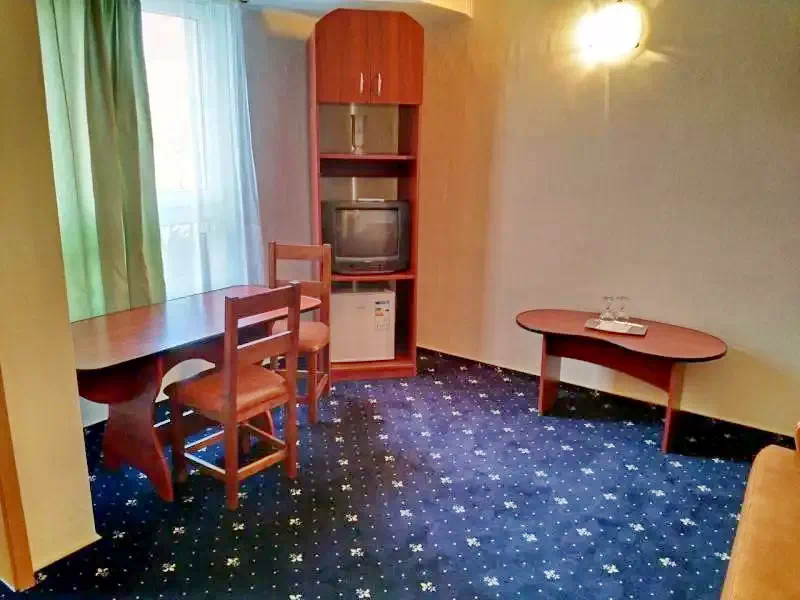 Tulcea Cazare | Hotel*** (K1305-23) Imaginea poate fi supusă drepturilor de autor. Se recomandă contactarea titularului drepturilor.