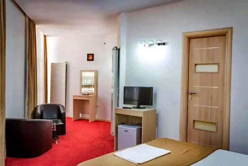 Tulcea Cazare | Pensiune (K1307-13) Imaginea poate fi supusă drepturilor de autor. Se recomandă contactarea titularului drepturilor.