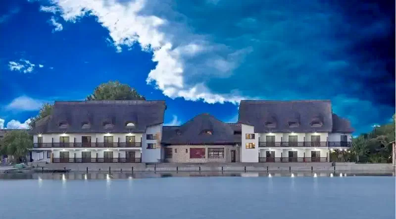 Tulcea Cazare | Hotel*** (K1309-12) Imaginea poate fi supusă drepturilor de autor. Se recomandă contactarea titularului drepturilor.