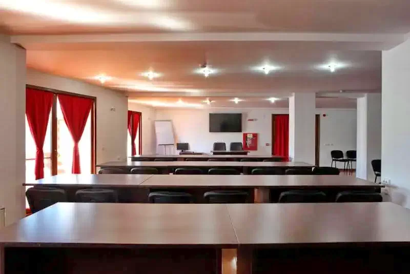 Tulcea Cazare | Hotel*** (K1309-13) Imaginea poate fi supusă drepturilor de autor. Se recomandă contactarea titularului drepturilor.