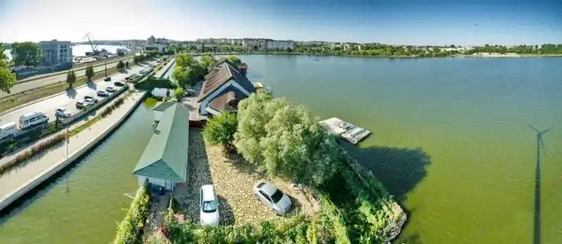 Tulcea Cazare | Hotel*** (K1309-55) Imaginea poate fi supusă drepturilor de autor. Se recomandă contactarea titularului drepturilor.