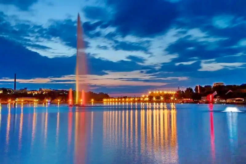 Tulcea Cazare | Hotel*** (K1309-56) Imaginea poate fi supusă drepturilor de autor. Se recomandă contactarea titularului drepturilor.