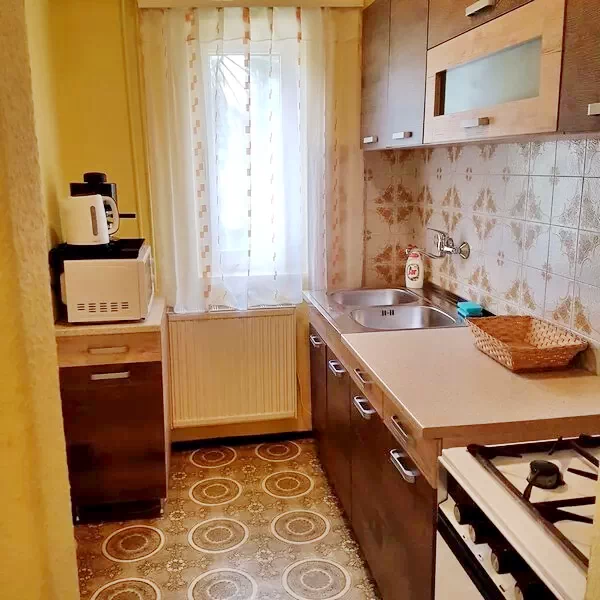 Hajdúszoboszló Szállás | Vendégház (K0904-10) A kép szerzői jogvédelem alatt állhat. Javasolt a kapcsolatfelvétel a jog tulajdonossal. Hajdúszoboszló Szállás | Vendégház (K0904-10) A kép szerzői jogvédelem alatt állhat. Javasolt a kapcsolatfelvétel a jog tulajdonossal.