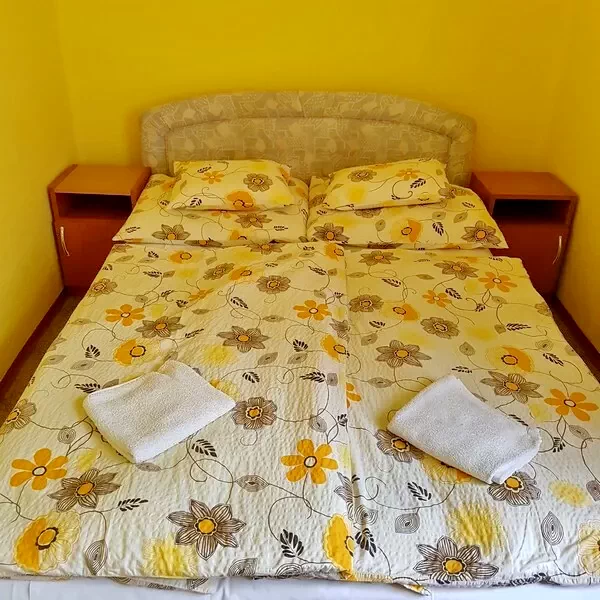Hajdúszoboszló Szállás | Vendégház (K0904-15) A kép szerzői jogvédelem alatt állhat. Javasolt a kapcsolatfelvétel a jog tulajdonossal. Hajdúszoboszló Szállás | Vendégház (K0904-15) A kép szerzői jogvédelem alatt állhat. Javasolt a kapcsolatfelvétel a jog tulajdonossal.