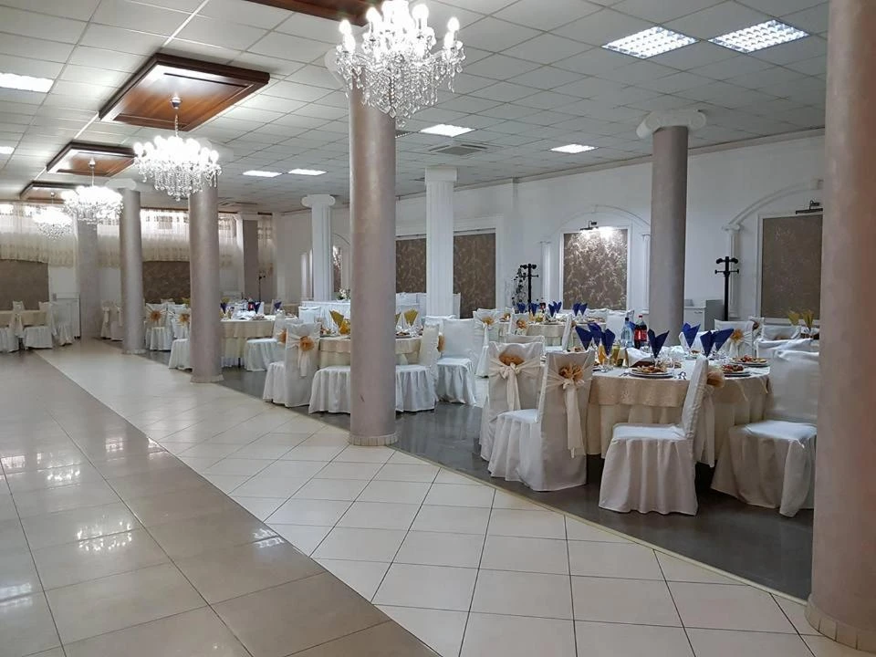 Nagyenyed Szállás | Hotel*** (K1612-13) A kép szerzői jogvédelem alatt állhat. Javasolt a kapcsolatfelvétel a jog tulajdonossal. Nagyenyed Szállás | Hotel*** (K1612-13) A kép szerzői jogvédelem alatt állhat. Javasolt a kapcsolatfelvétel a jog tulajdonossal.