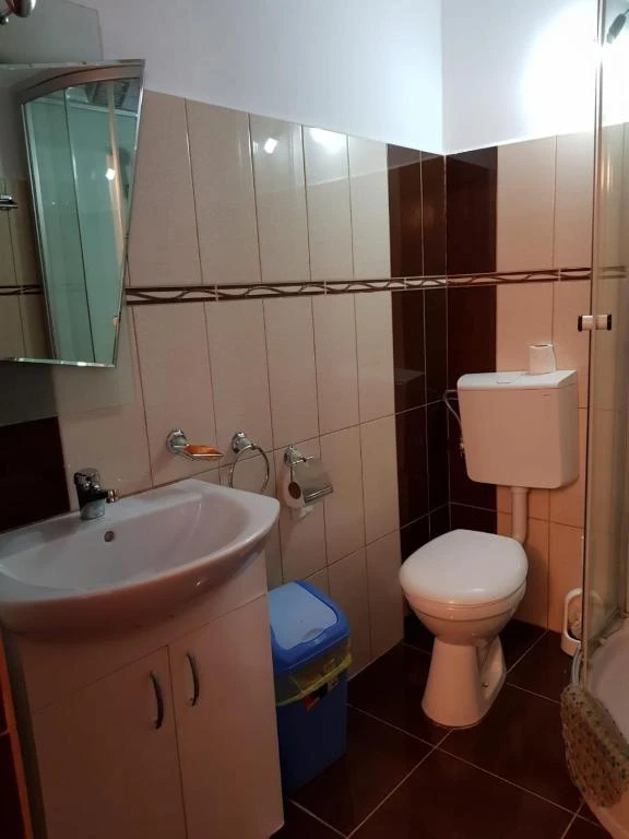 Nagyenyed Szállás | Hotel*** (K1612-20) A kép szerzői jogvédelem alatt állhat. Javasolt a kapcsolatfelvétel a jog tulajdonossal. Nagyenyed Szállás | Hotel*** (K1612-20) A kép szerzői jogvédelem alatt állhat. Javasolt a kapcsolatfelvétel a jog tulajdonossal.