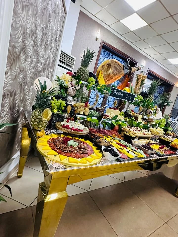 Nagyenyed Szállás | Hotel*** (K1612-32) A kép szerzői jogvédelem alatt állhat. Javasolt a kapcsolatfelvétel a jog tulajdonossal. Nagyenyed Szállás | Hotel*** (K1612-32) A kép szerzői jogvédelem alatt állhat. Javasolt a kapcsolatfelvétel a jog tulajdonossal.