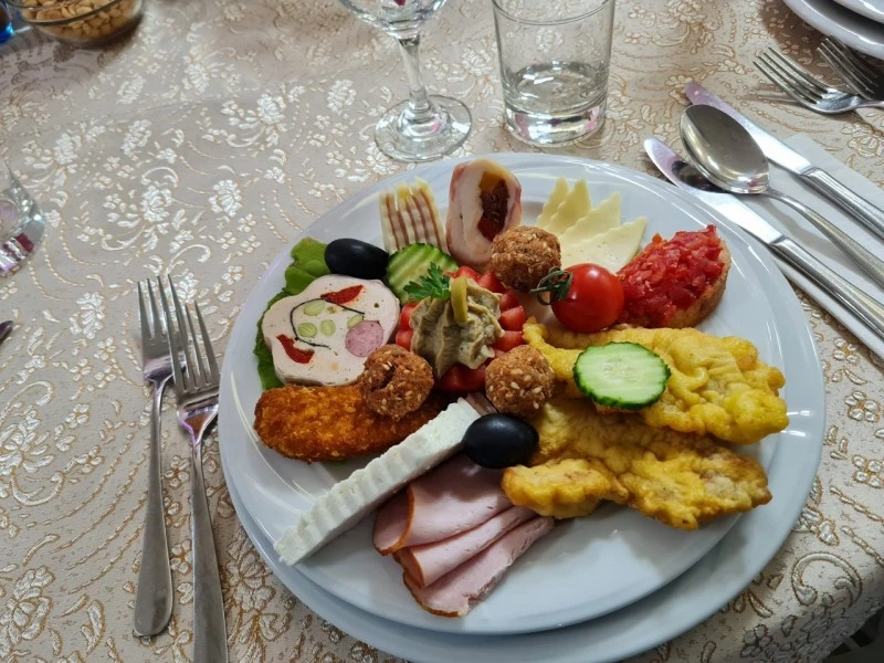 Nagyenyed Szállás | Hotel*** (K1612-40) A kép szerzői jogvédelem alatt állhat. Javasolt a kapcsolatfelvétel a jog tulajdonossal. Nagyenyed Szállás | Hotel*** (K1612-40) A kép szerzői jogvédelem alatt állhat. Javasolt a kapcsolatfelvétel a jog tulajdonossal.