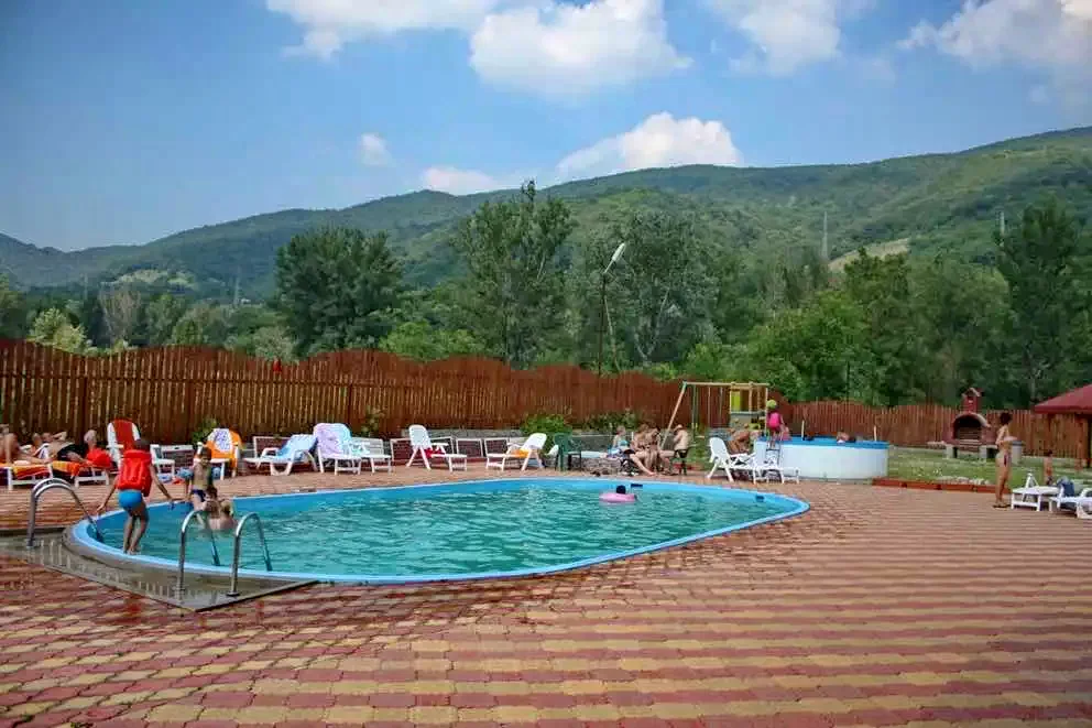 Cazare Băile Herculane - Căsuțele Casa Ecologică*** | Herkulesfürdő - Casa Ecologică Házak*** . Imaginea poate fi supusă drepturilor de autor. Se recomandă contactarea titularului drepturilor.