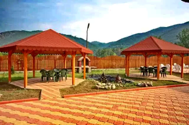 Cazare Băile Herculane - Căsuțele Casa Ecologică*** | Herkulesfürdő - Casa Ecologică Házak*** . Imaginea poate fi supusă drepturilor de autor. Se recomandă contactarea titularului drepturilor.