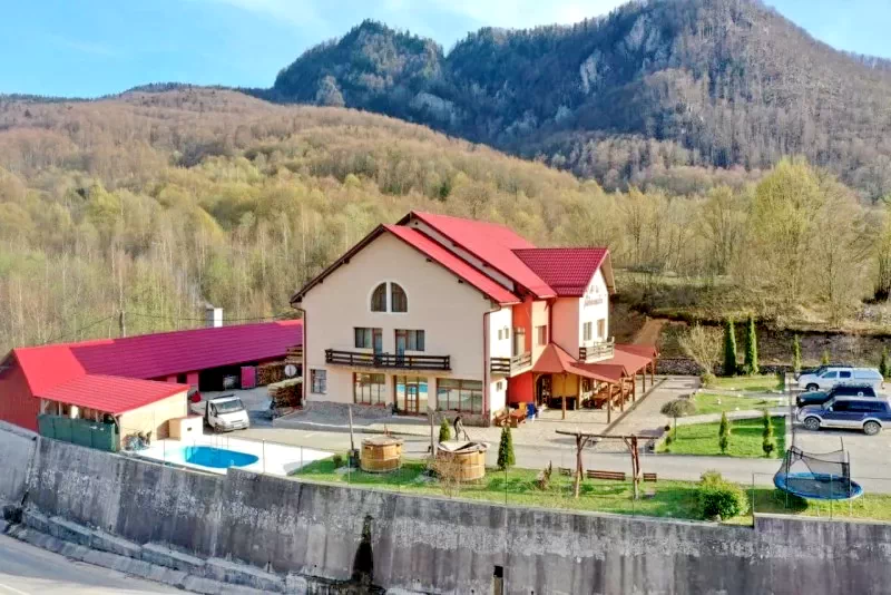 Szállás Valea Boga - Pensiune Apuseni*** | Boga Völgye - Apuseni Panzió***. A kép szerzői jogvédelem alatt állhat. Javasolt a kapcsolatfelvétel a jog tulajdonossal.