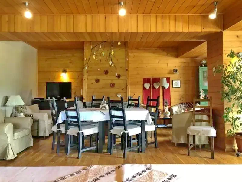 Vama Cazare | Pensiune (K1207-22) Imaginea poate fi supusă drepturilor de autor. Se recomandă contactarea titularului drepturilor. Vama Cazare | Pensiune (K1207-22) Imaginea poate fi supusă drepturilor de autor. Se recomandă contactarea titularului drepturilor.