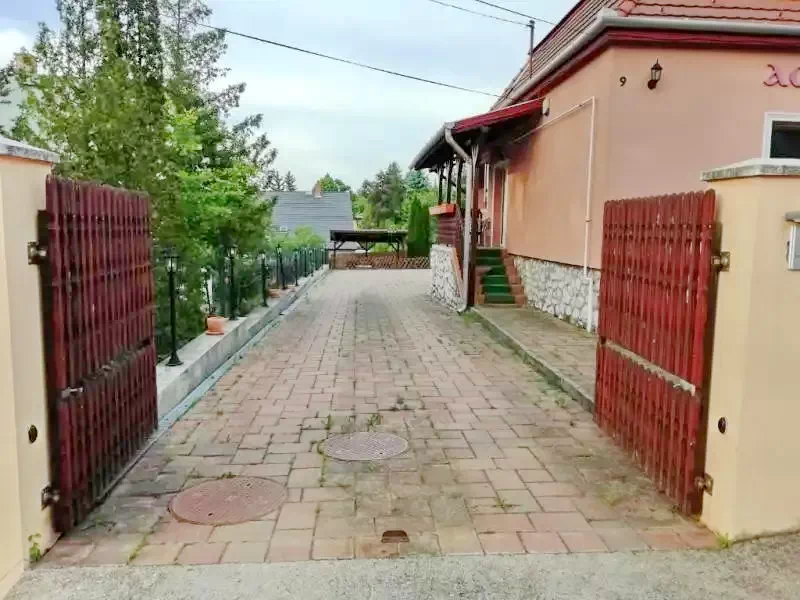 Mișcolț Cazare | Casă de oaspeți (K0866-3) Imaginea poate fi supusă drepturilor de autor. Se recomandă contactarea titularului drepturilor.