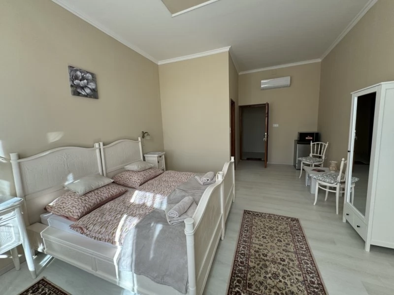 Gyula Szállás | Apartmanház (K1108-1) A kép szerzői jogvédelem alatt állhat. Javasolt a kapcsolatfelvétel a jog tulajdonossal.