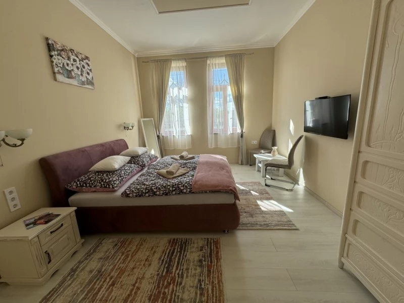 Jula Cazare | Casă de apartamente (K1108-3) Imaginea poate fi supusă drepturilor de autor. Se recomandă contactarea titularului drepturilor.
