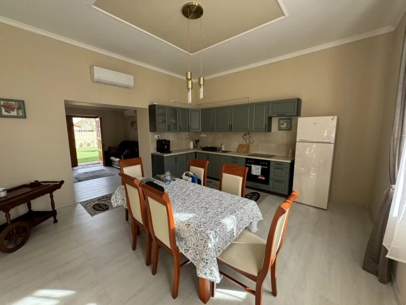 Jula Cazare | Casă de apartamente (K1108-11) Imaginea poate fi supusă drepturilor de autor. Se recomandă contactarea titularului drepturilor.